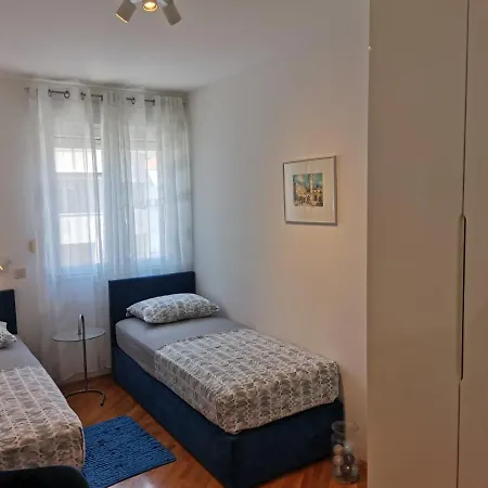 1 Apartmant & 1 Delux Room With Bathroom Dubrovnik Exterior photo