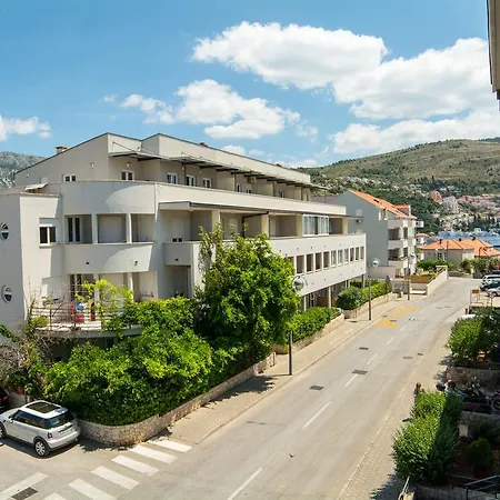 1 Apartmant & 1 Delux Room With Bathroom Dubrovnik Exterior photo