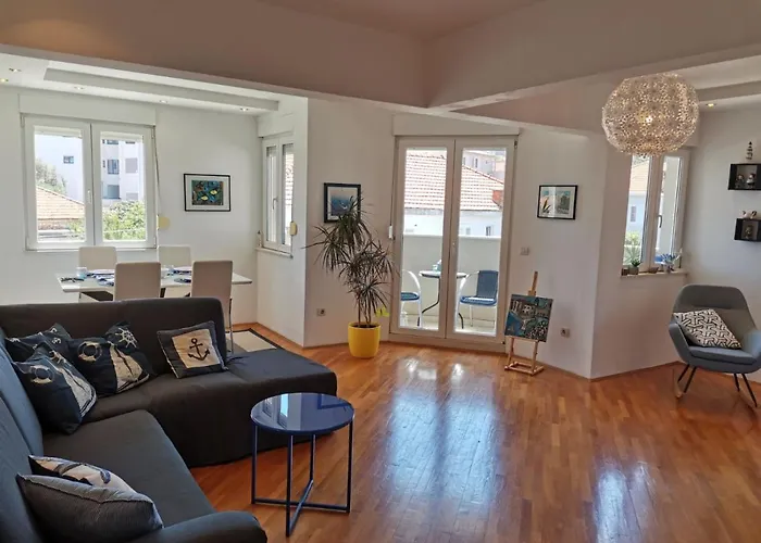 1 Apartmant & 1 Delux Room With Bathroom