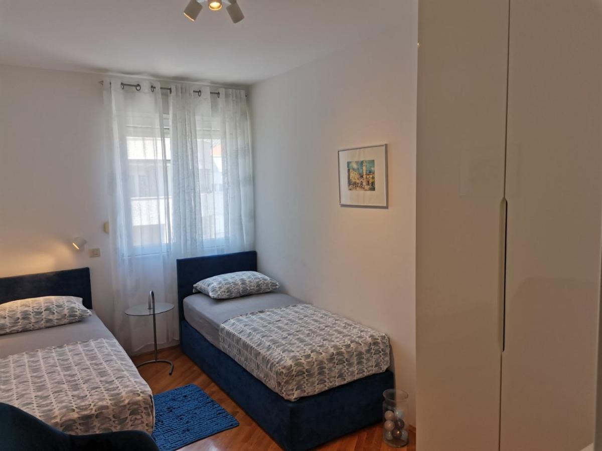 1 Apartmant & 1 Delux With Bathroom Apartment *