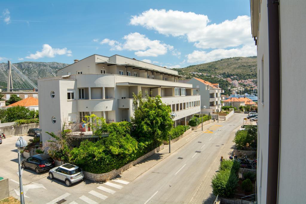1 Apartmant & 1 Delux With Bathroom *